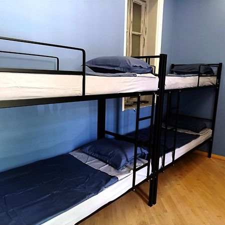 J Square Hostel Тбилиси Экстерьер фото