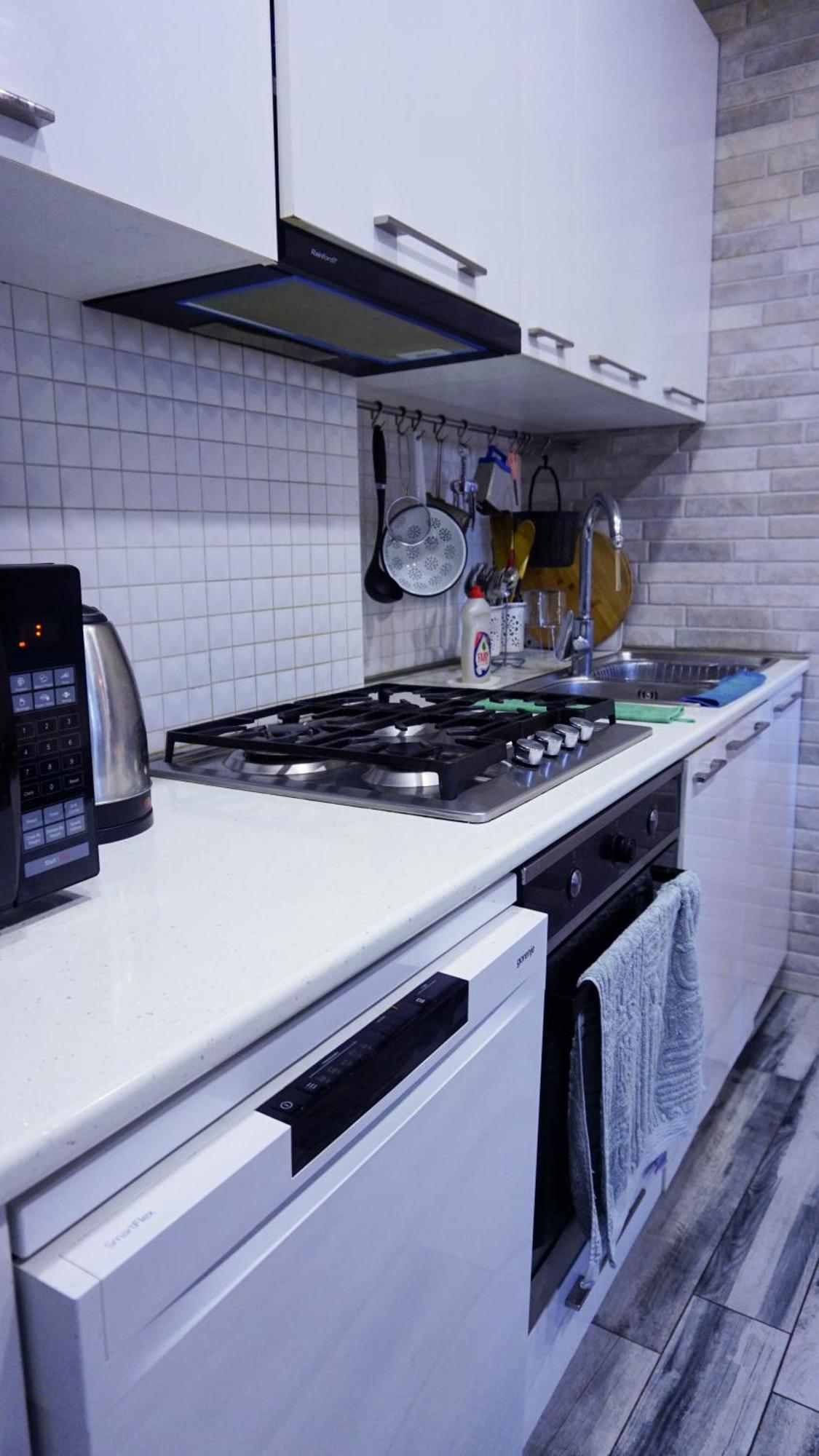J Square Hostel Тбилиси Экстерьер фото